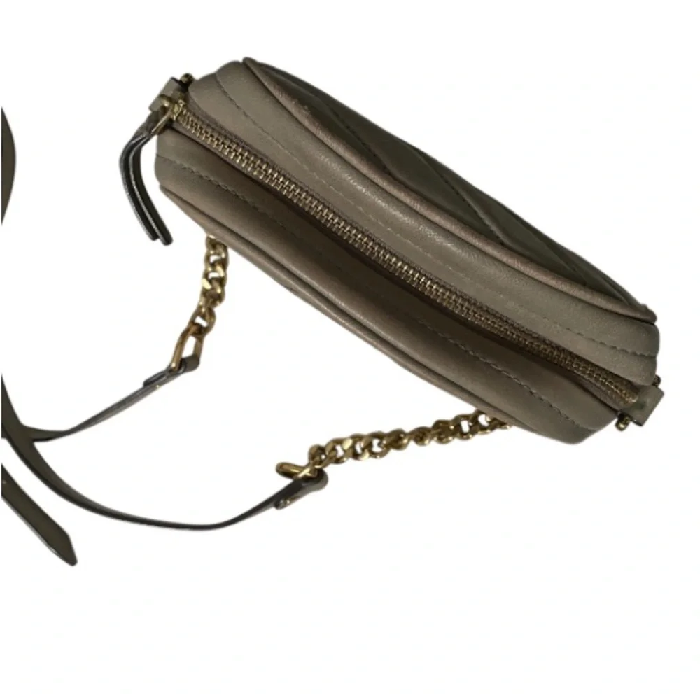 Tory Burch Kira Small Chevron Camera Bag - Picture 8 of 13